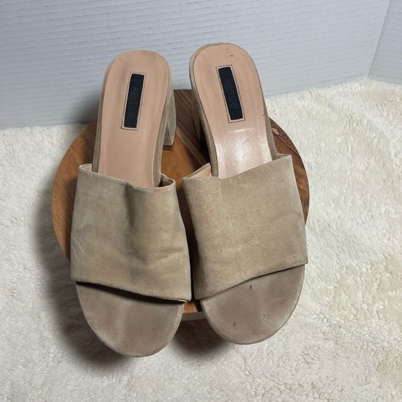 Kensie Tan Mules with Suede Finish and Block Heel - Picture 3 of 6